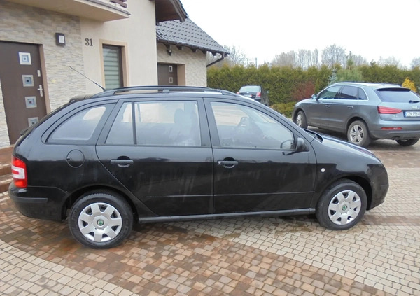 Skoda Fabia cena 5500 przebieg: 234000, rok produkcji 2006 z Mogilno małe 497